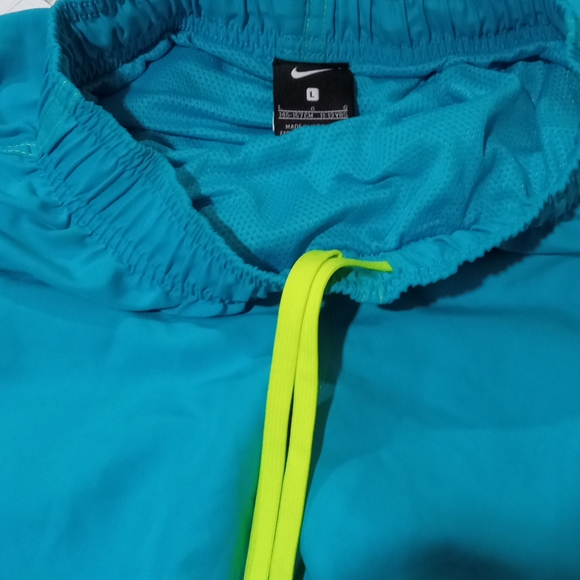 Nike Boy's Blue Swim Shorts Size L (11-13) - Picture 3 of 5